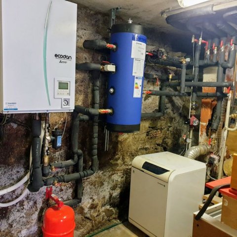Installation de pompe à chaleur - TROUILLOUD ENERALPES chauffagiste à Montbonnot-Saint-Martin