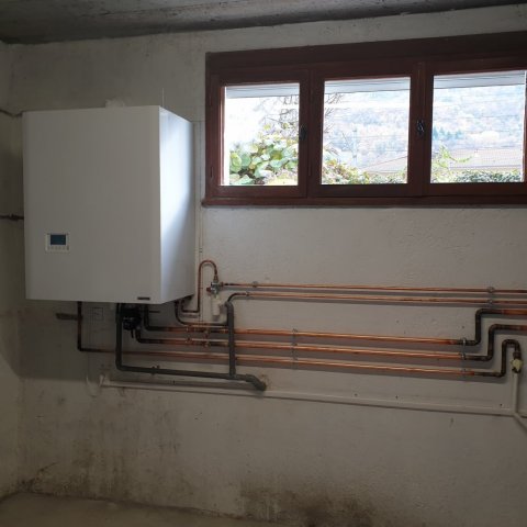 Installation chaudière condensation Frisquet à Domène